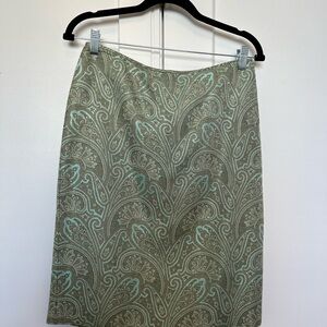 Elegant Paisley Pencil Skirt in Green